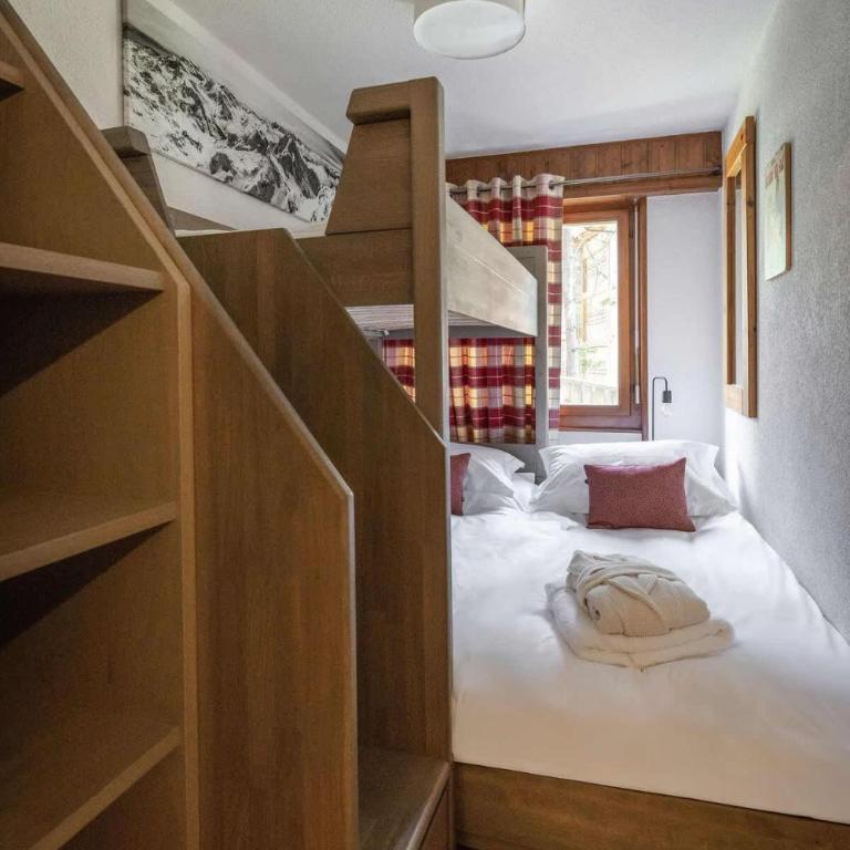 3BR Central Pool Sauna Gym & Views - Appartement - 25