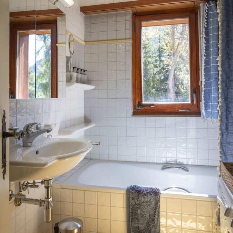 3BR Central Pool Sauna Gym & Views - Appartement - 34