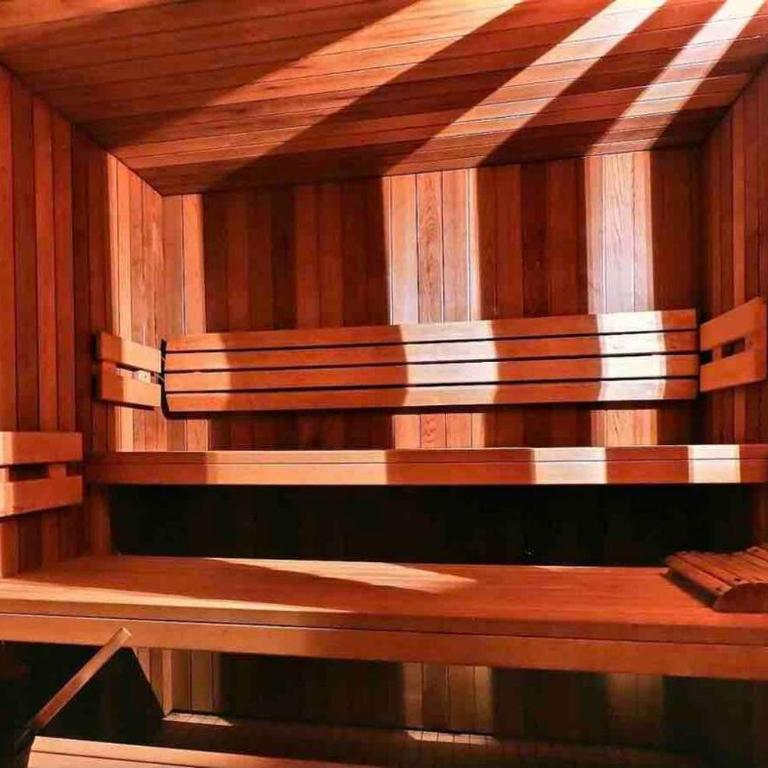 3BR Central Pool Sauna Gym & Views - Appartement - 45