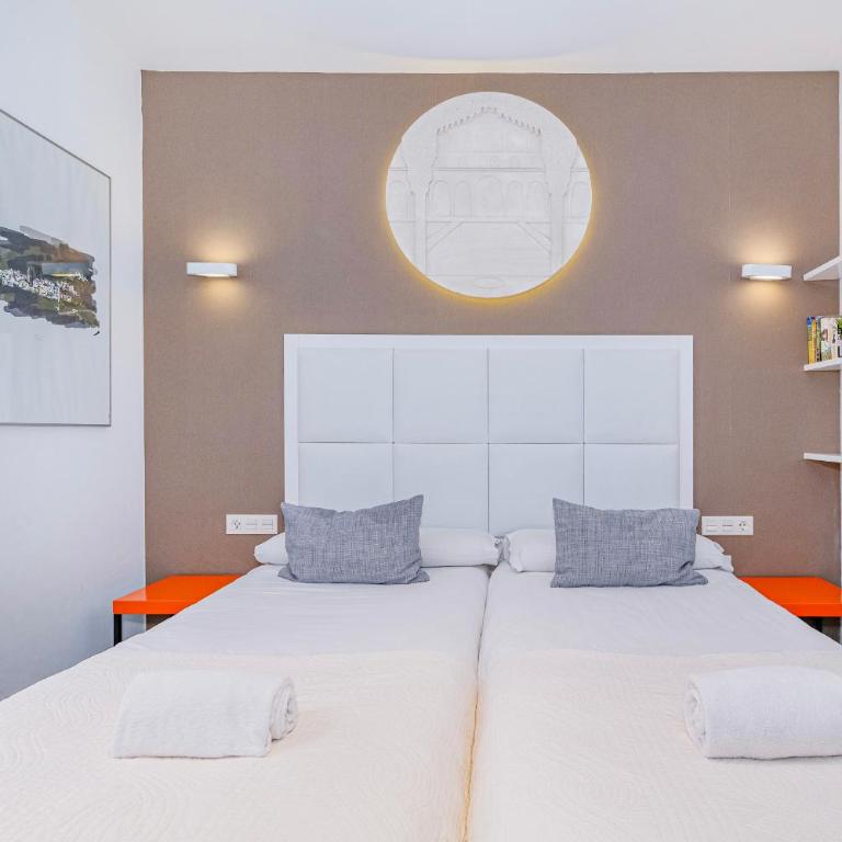 Apartamentos Caballerizas con parking gratuito - One-Bedroom Apartment with Patio and Parking - 12