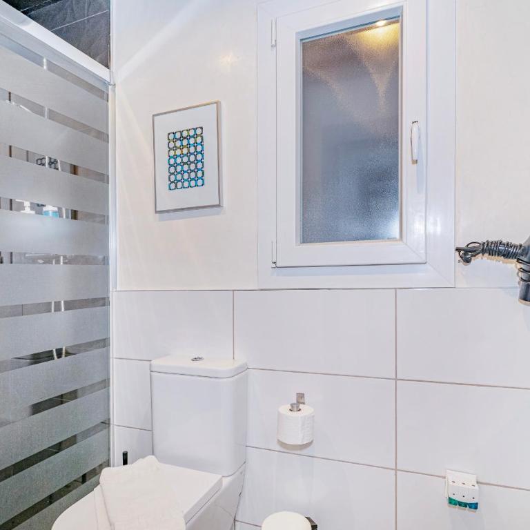 Apartamentos Caballerizas con parking gratuito - One-Bedroom Apartment with Patio and Parking - 15