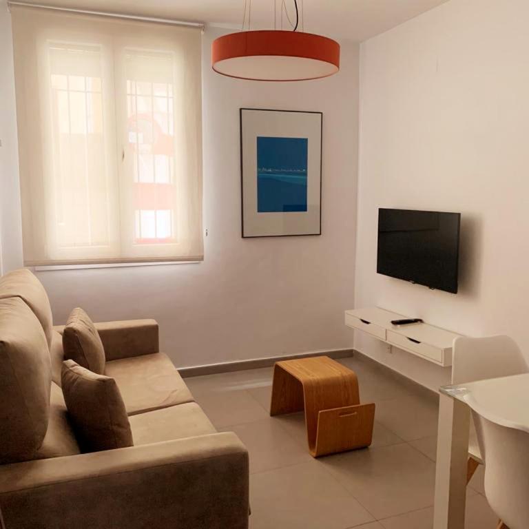 Apartamentos Caballerizas con parking gratuito - One-Bedroom Apartment with Patio and Parking - 24