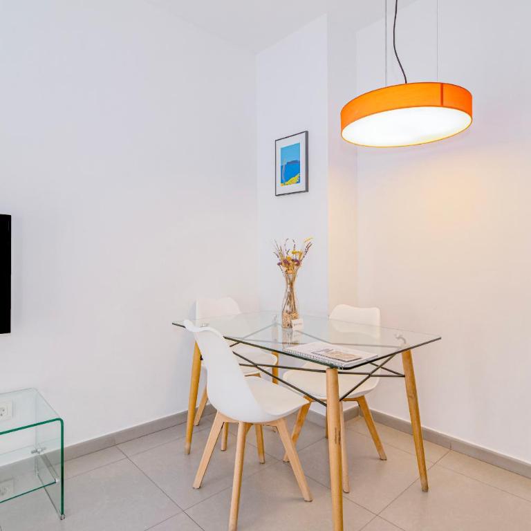 Apartamentos Caballerizas con parking gratuito - One-Bedroom Apartment with Parking - 17