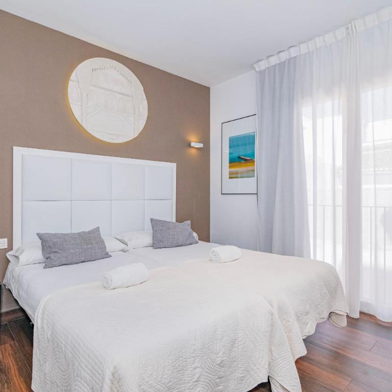 Apartamentos Caballerizas con parking gratuito - One-Bedroom Apartment with Patio and Parking - 30