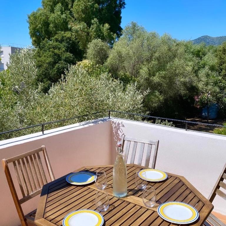 Appartement 75m2 avec terrasse et jardin - Apartment mit 1 Schlafzimmer - 2