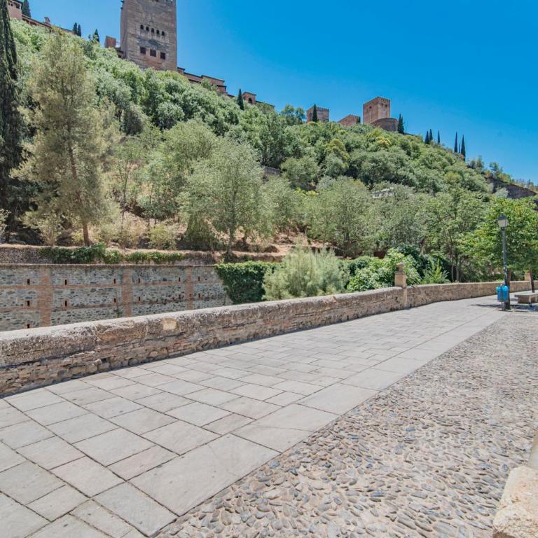 Apartamentos Caballerizas con parking gratuito - One-Bedroom Apartment with Patio and Parking - 55