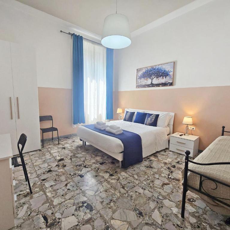 Sweet Life Guesthouse Hospety Group - Camera Tripla con Bagno Privato Esterno - 4