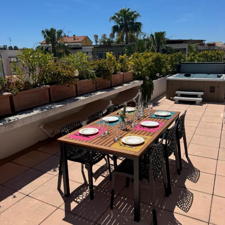 Penthouse - Jacuzzi - Terrace - Parking - 2 pools - Apartment mit 2 Schlafzimmern - 15