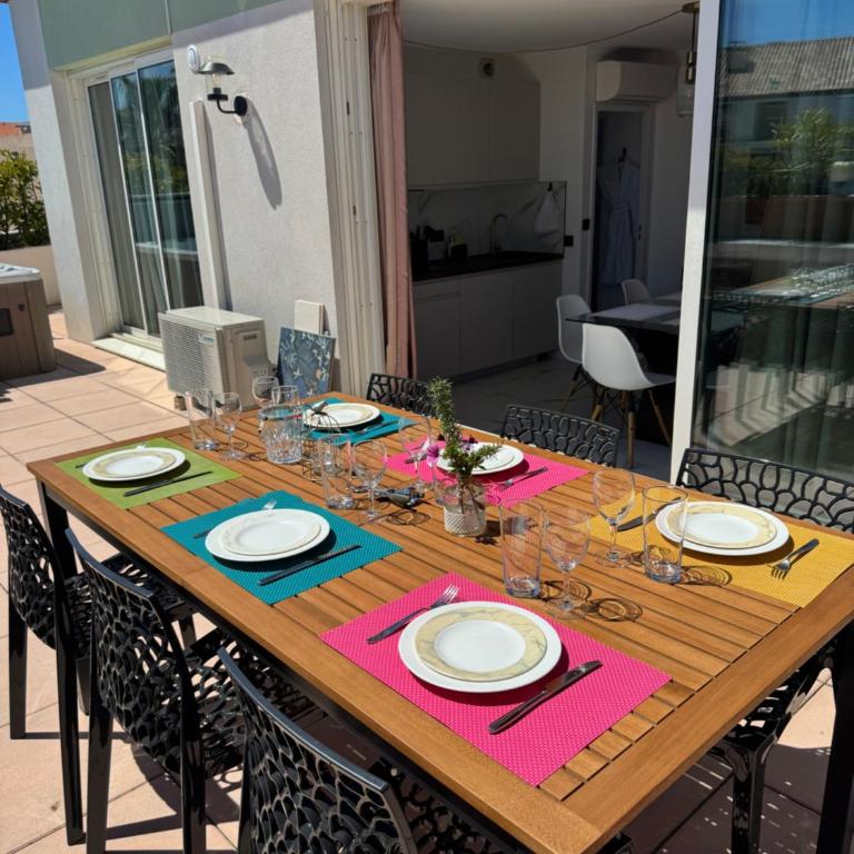 Penthouse - Jacuzzi - Terrace - Parking - 2 pools - Apartment mit 2 Schlafzimmern - 5