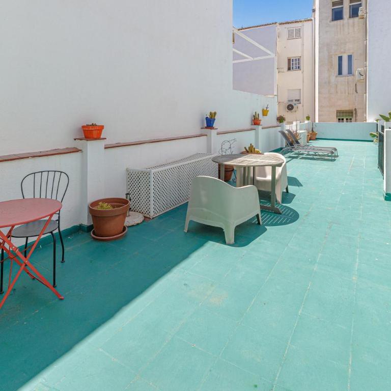 Marbella Village - Apartment mit Terrasse - 2