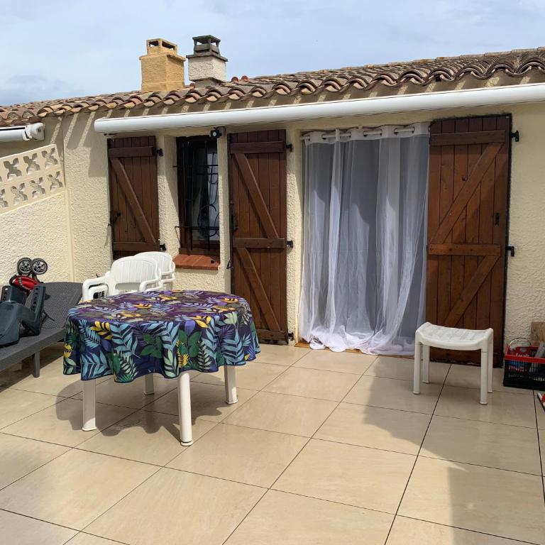 Le coin des cigales - Piscine - Parking - Proche village naturiste - Histoire de Clés - Appartement 1 Chambre - 5