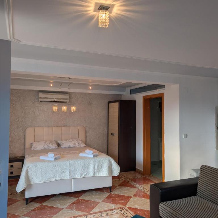 Villa Apartmani Anja - Apartman sa Balkonom - 4