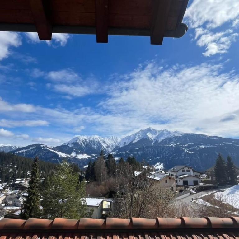 Family home in Laax with stunning views - Ferienhaus - 12