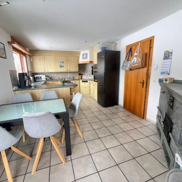 Family home in Laax with stunning views - Ferienhaus - 6