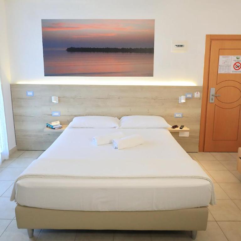 Art Hotel La Perla - Camera Tripla Superior con Vista Mare - 8