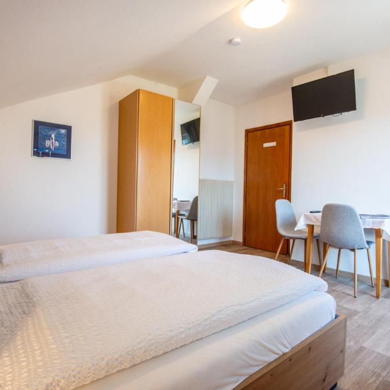Strengen Guesthouse - Camera Matrimoniale con Vista Giardino - 6
