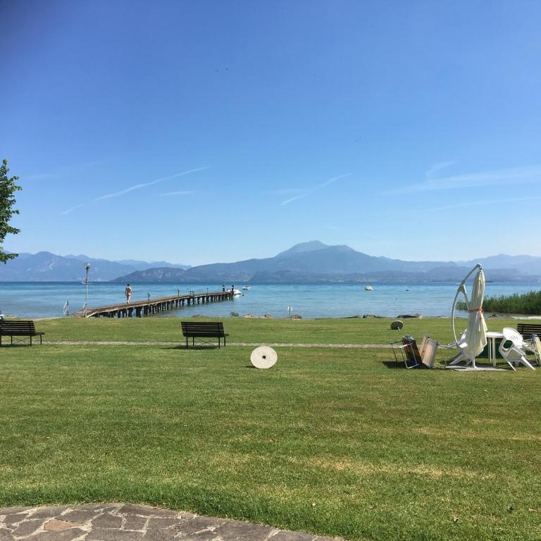 La Perla del Garda - Exclusive Lake & Pool Waterfront Residence - Two-Bedroom Apartment - 1