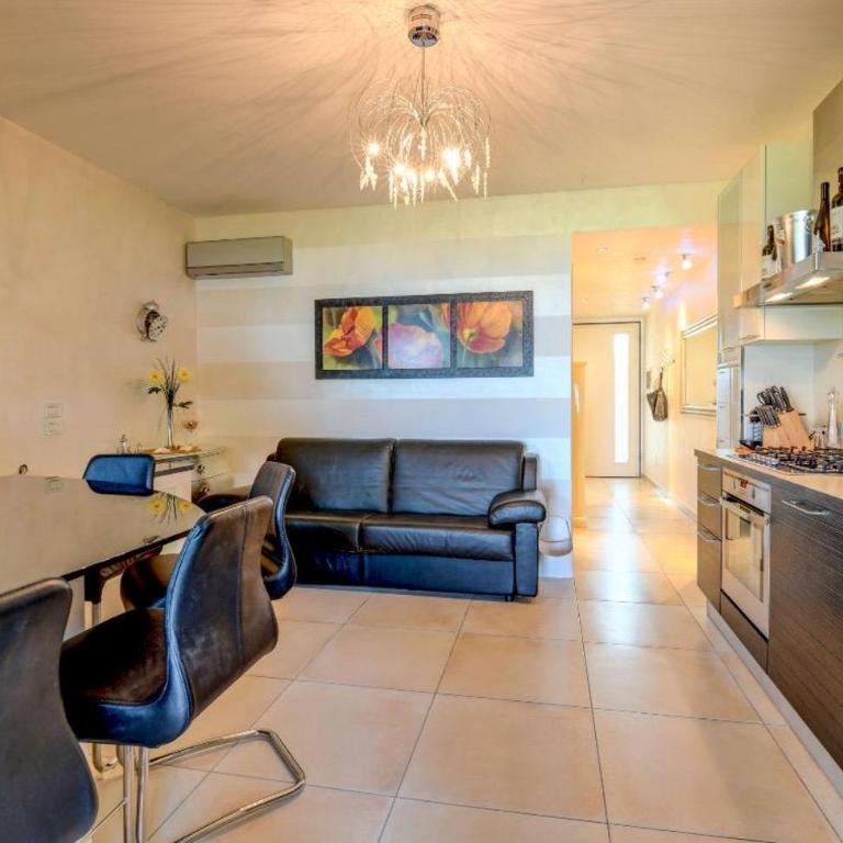 La Perla del Garda - Exclusive Lake & Pool Waterfront Residence - Two-Bedroom Apartment - 13