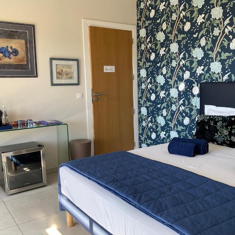 Suite avec 2 chambres d'hôtes pour 1 à 4 personnes avec vue mer, terrasse, parking privé, proche port et aéroport, petit déjeuner inclus - Suite avec Terrasse - 8