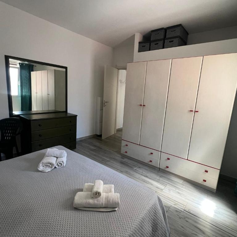 La casa di Robi - Appartamento con 2 Camere da Letto - 7