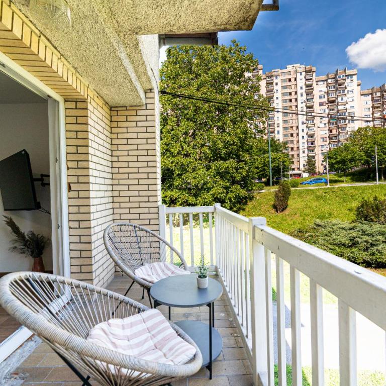 Green and Wood Design Apartments - near Airport with free parking - Apartman sa 1 Spavaćom Sobom - 17