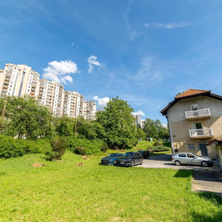 Green and Wood Design Apartments - near Airport with free parking - Apartman sa 1 Spavaćom Sobom - 37