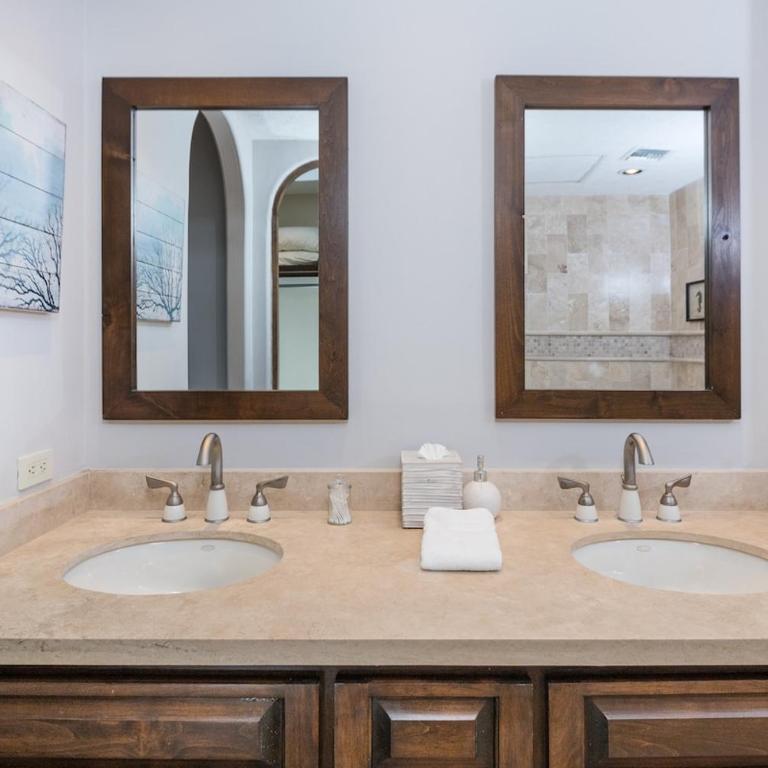 Oceanfront Condo - Private beach access - Appartement 2 Chambres avec Balcon et Vue sur la Mer - 19