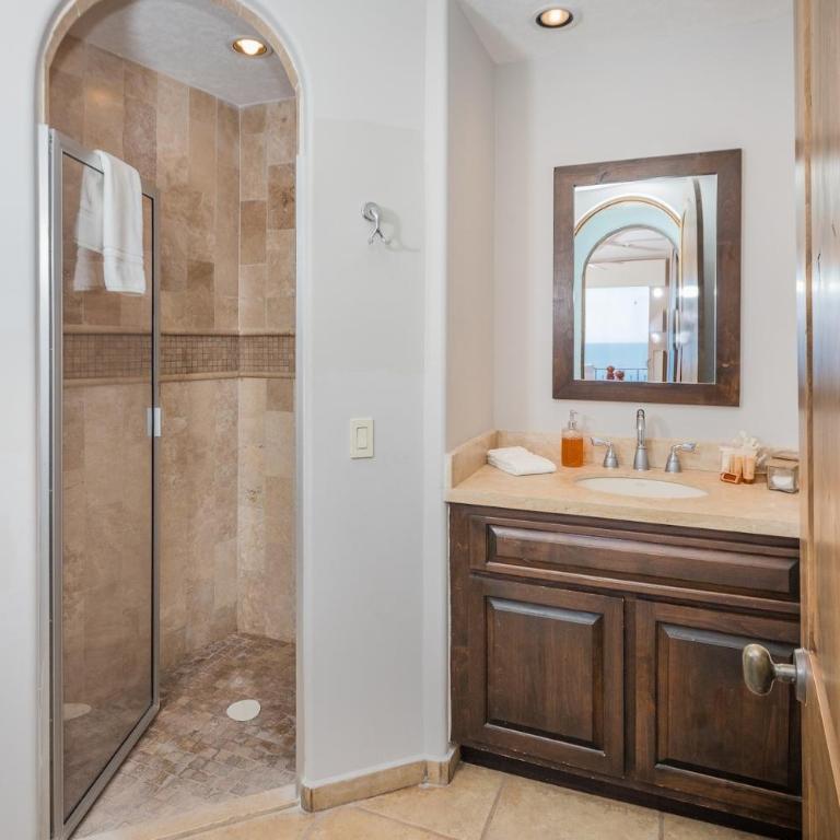 Oceanfront Condo - Private beach access - Appartement 2 Chambres avec Balcon et Vue sur la Mer - 25