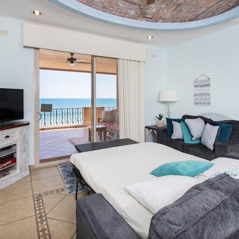 Oceanfront Condo - Private beach access - Appartement 2 Chambres avec Balcon et Vue sur la Mer - 48