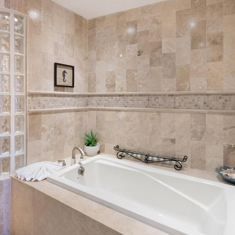 Oceanfront Condo - Private beach access - Appartement 2 Chambres avec Balcon et Vue sur la Mer - 49