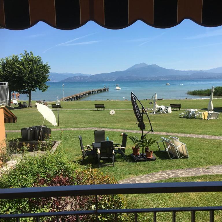 La Perla del Garda - Exclusive Lake & Pool Waterfront Residence - Two-Bedroom Apartment - 3