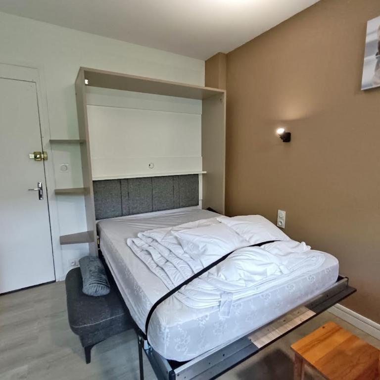 Juvana, T2, Ascenseur, centre Luchon - Apartamento de 1 dormitorio - 10