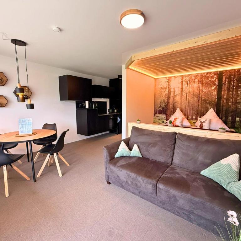 FeWo Falkenloft im Allgäu - Sonnenterrasse mit Markise, WLAN, Self Check-in, gratis Parken, tolle Lage, Königscard - Apartment mit 1 Schlafzimmer - 3