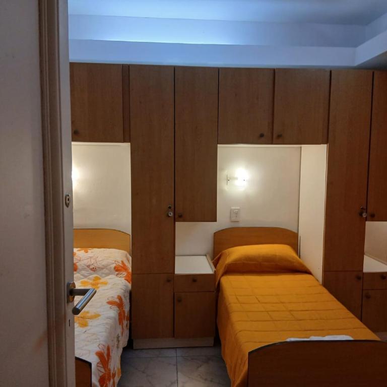 Pin-up hostel - Cama individual en habitación compartida mixta - 2