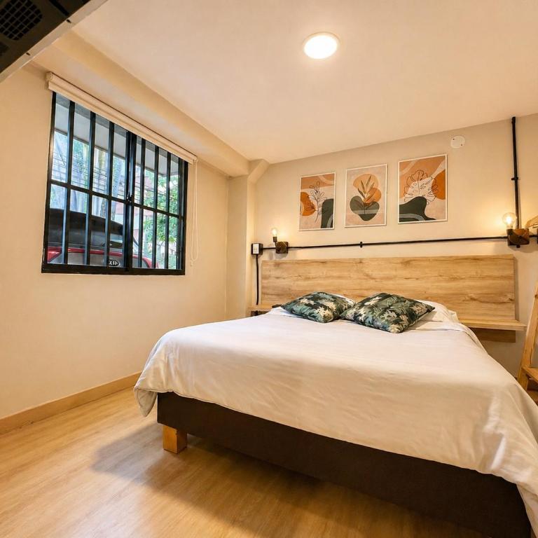 Nuevo estudio cerca de Plaza Mayor NID101 By Roots Rentals - Apartamento de 1 dormitorio - 1