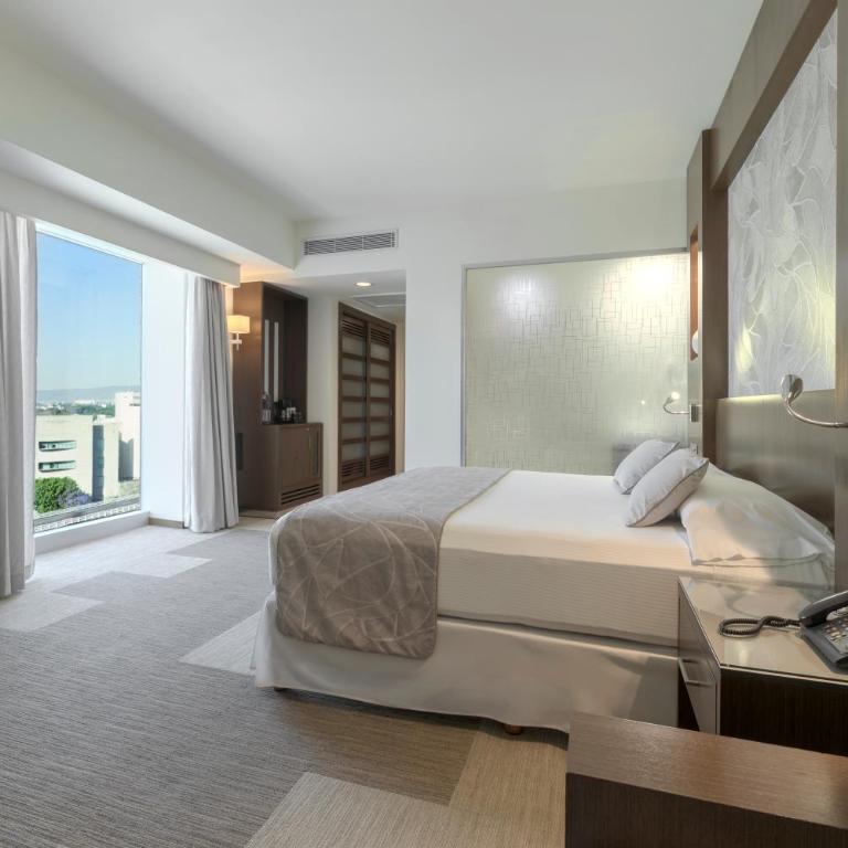 Riu Plaza Guadalajara - Deluxe King Room - 1