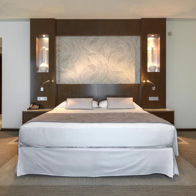 Riu Plaza Guadalajara - Executive Superior King Room Adults Only (Crown Level Access) - 1