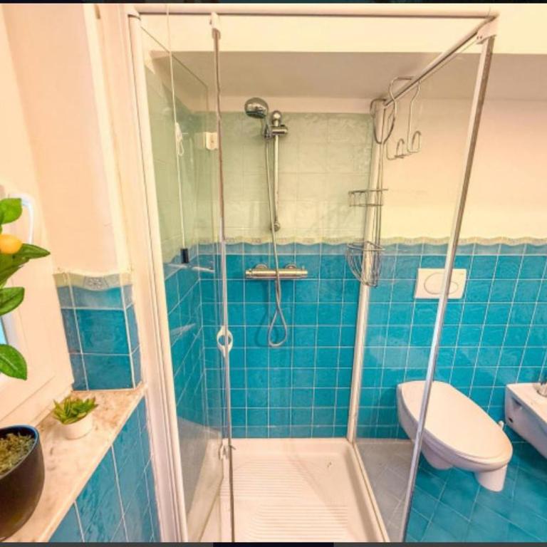 Villa Merlini - mare in pineta - Appartamento Deluxe con 2 Camere da Letto e Vista Giardino - 11