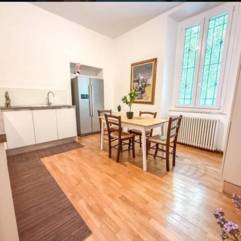 Villa Merlini - mare in pineta - Appartamento Deluxe con 2 Camere da Letto e Vista Giardino - 14