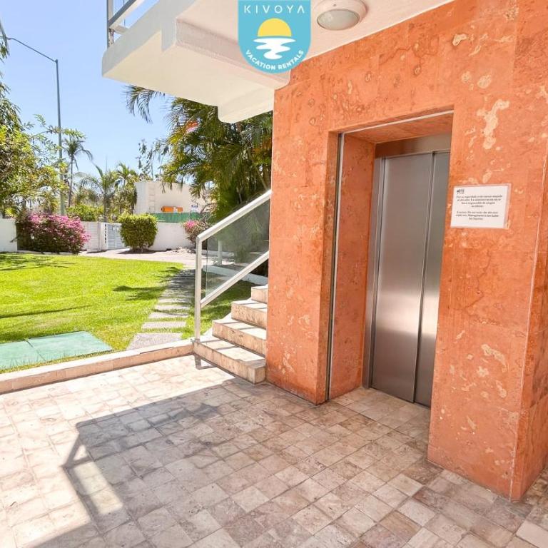 Terra 12 Penthouse Private Shallow Pool & Beach Access - Four-Bedroom Deluxe Apartment - 56