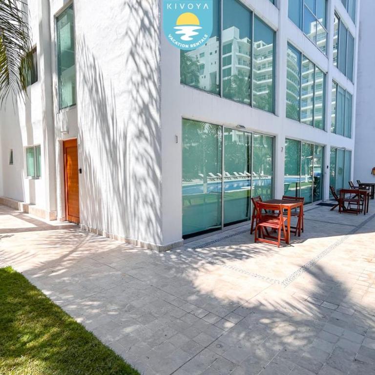 Terra 12 Penthouse Private Shallow Pool & Beach Access - Four-Bedroom Deluxe Apartment - 57