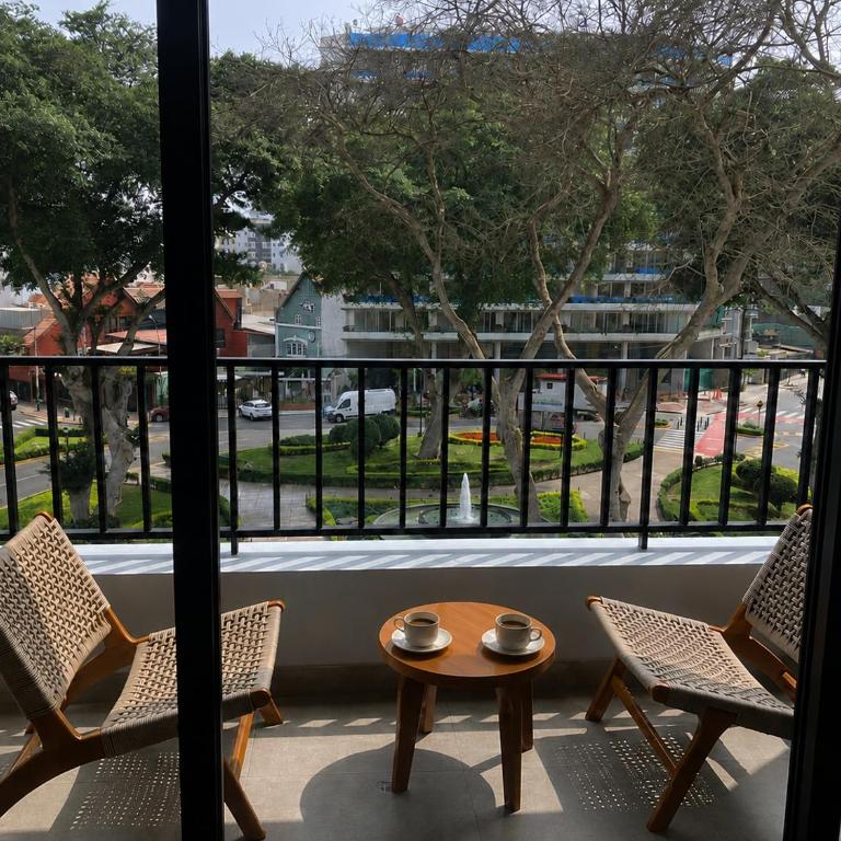 Modern Miraflores 2BR Flat Park View Balcony King Bed - Apartamento Deluxe de 2 dormitorios con balcón - 5