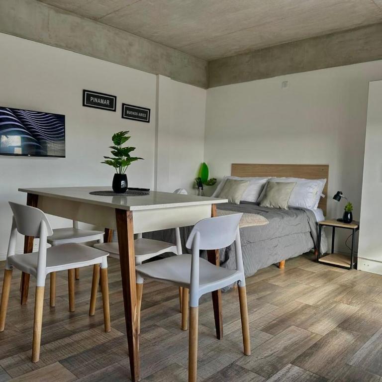 Monoambiente con terraza privada y cochera en Pinamar - Apartamento de 1 dormitorio - 24