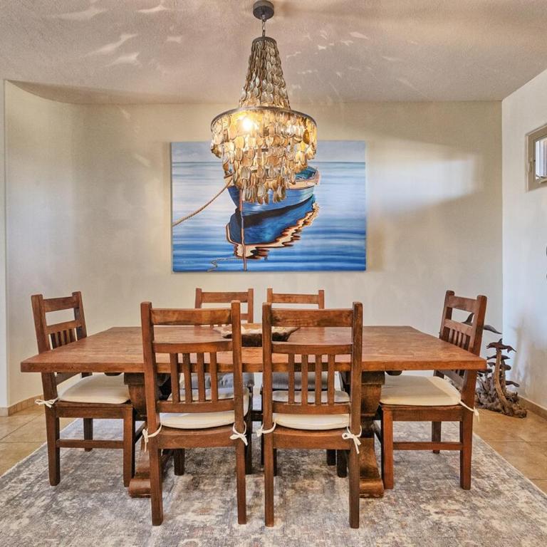 Coastal Calm Poolside Condo w Patio - Apartment mit 2 Schlafzimmern - 44