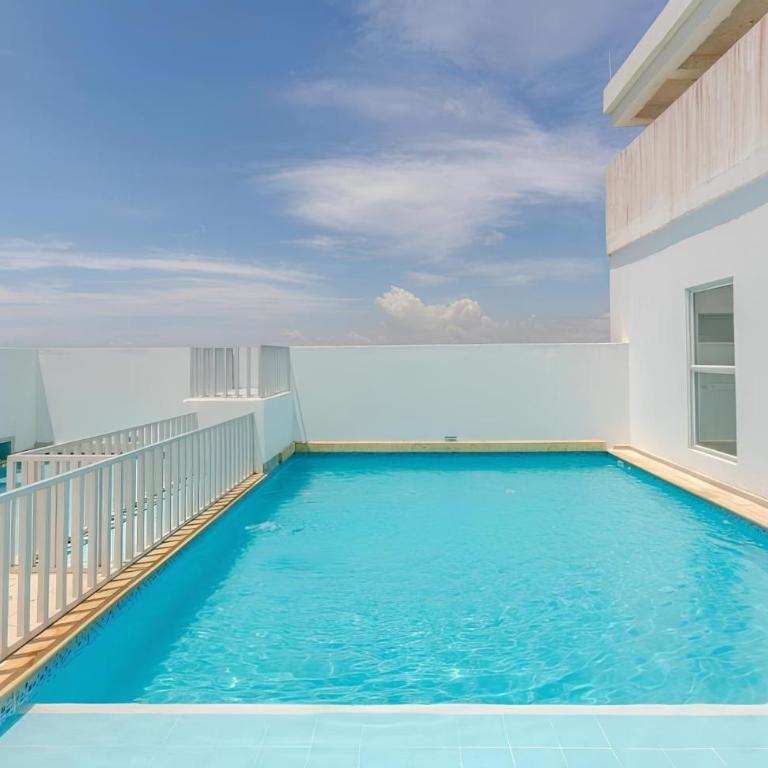 Apartamento amoblado en Cartagena cerca a la playa - Three-Bedroom Apartment - 36