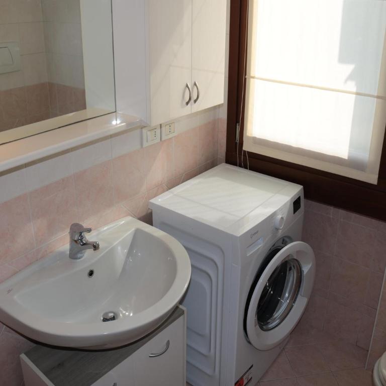 Balcony, lake view, walking distance Lazise centre - Casa Vacanze con 1 Camera da Letto - 16