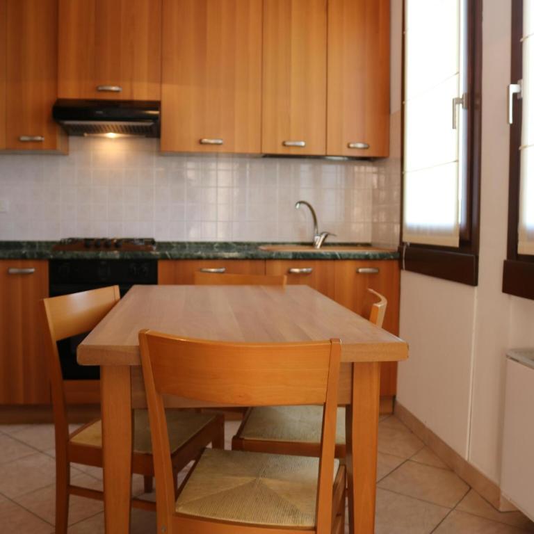 Balcony, lake view, walking distance Lazise centre - Casa Vacanze con 1 Camera da Letto - 8