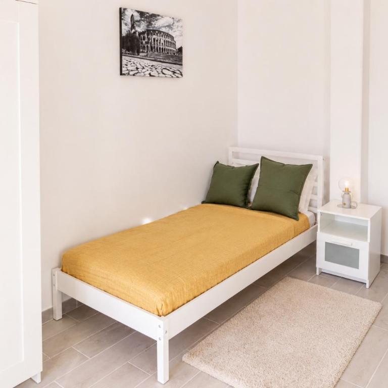 Large Family Apartment - 4 Bedrooms with free parking near San Paolo Metro & University by RHR - Four-Bedroom Deluxe Apartment - 7