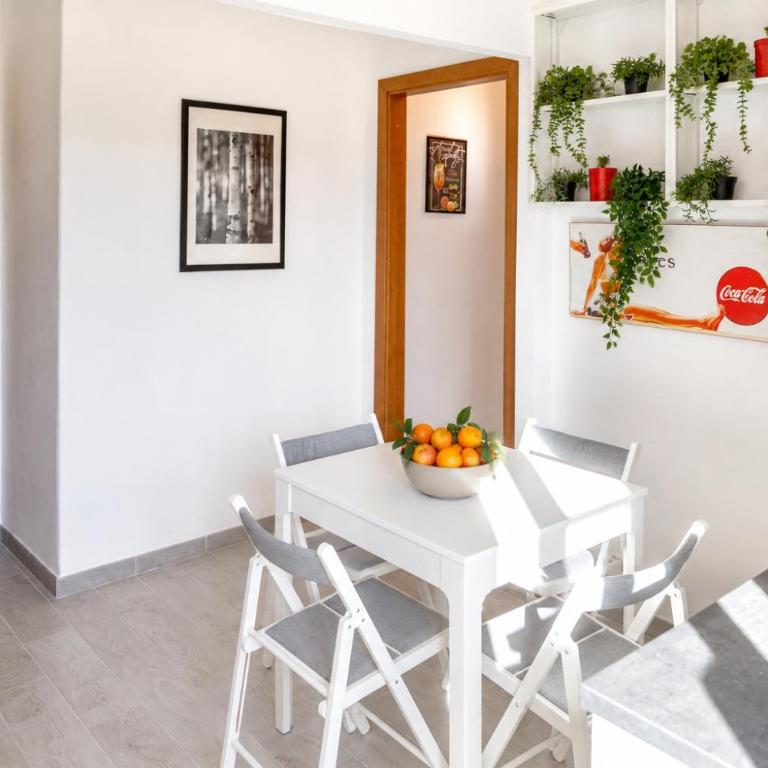 Large Family Apartment - 4 Bedrooms with free parking near San Paolo Metro & University by RHR - Four-Bedroom Deluxe Apartment - 15