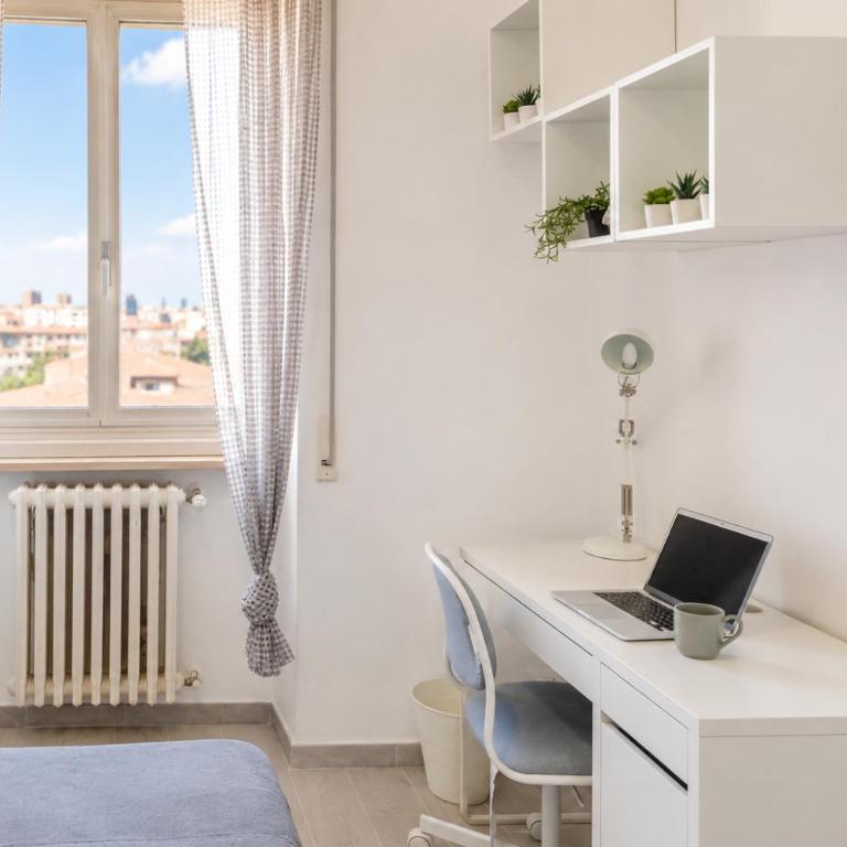 Large Family Apartment - 4 Bedrooms with free parking near San Paolo Metro & University by RHR - Four-Bedroom Deluxe Apartment - 11